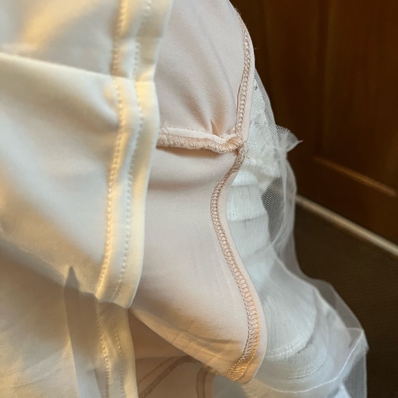 Tadashi Shoji Vow Renewal, 2nd Marriage, Anniversary Party, or Wedding Dress - Picture 12 of 14